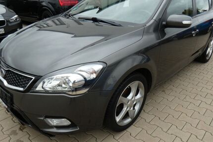 Kia ceed / Ceed 292.000 km 2.290 &euro; Erfurt 99087