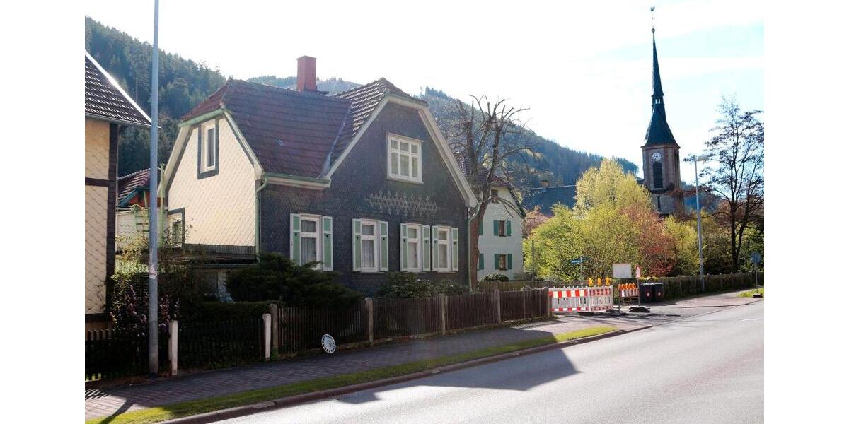 Einfamilienhaus Ohrdruf - 6 Zimmer, 136 m&sup2;, 35.000&euro; | Angebot:26475058