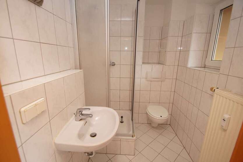 5 % Rendite möglich - jetzt schnell sein ! Eigentum im Herzen von Erfurt mit Wintergarten 1 zimmer