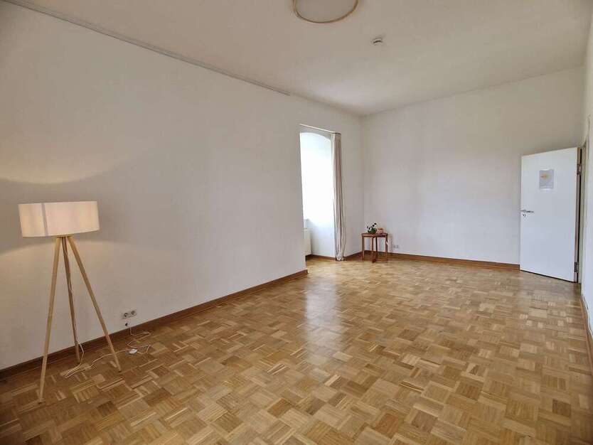 Büro in Weimar 582 € 27.42 m²