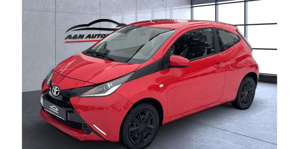Toyota Aygo (X) 94.000 km 6.790 &euro; Erfurt 99091