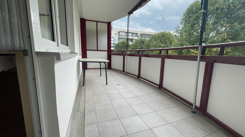 Moderne 3 Raum Wohnung im 2OG mit 12qm großen Balkon und Küche 3 zimmer