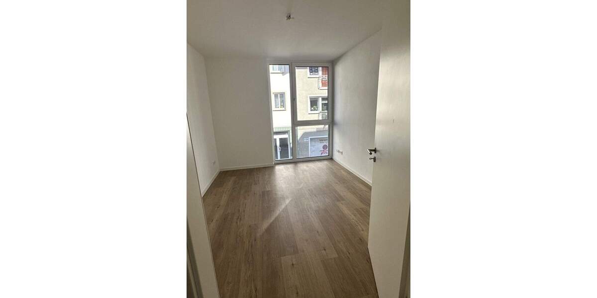 Etagenwohnung Gotha Gotha Nord - 3 Zimmer, 101 m&sup2;, 1.000&euro; | Angebot:24323446