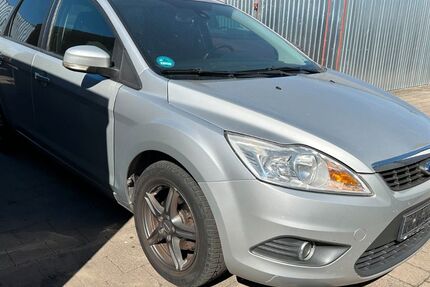 Ford Focus 194.122 km 2.050 &euro; Dachwig 99100