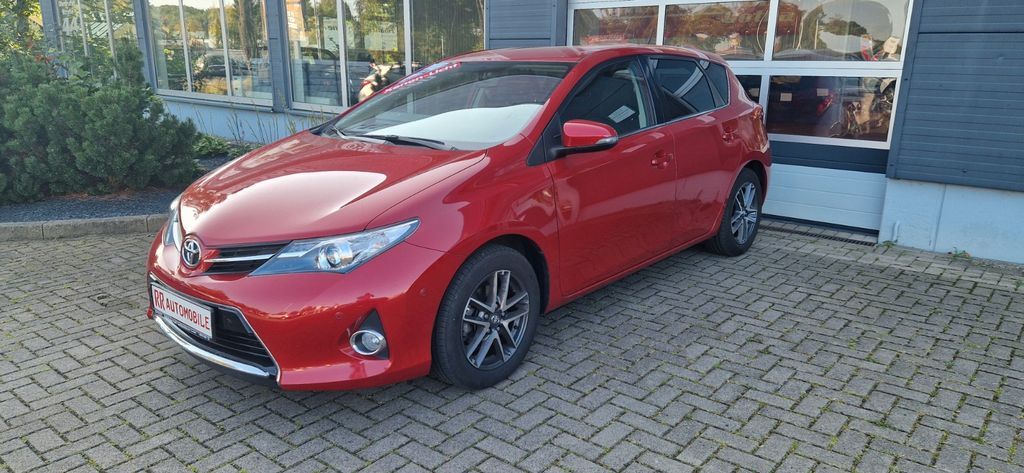 Toyota Auris 31.596 km 12.990 € Gotha 99867