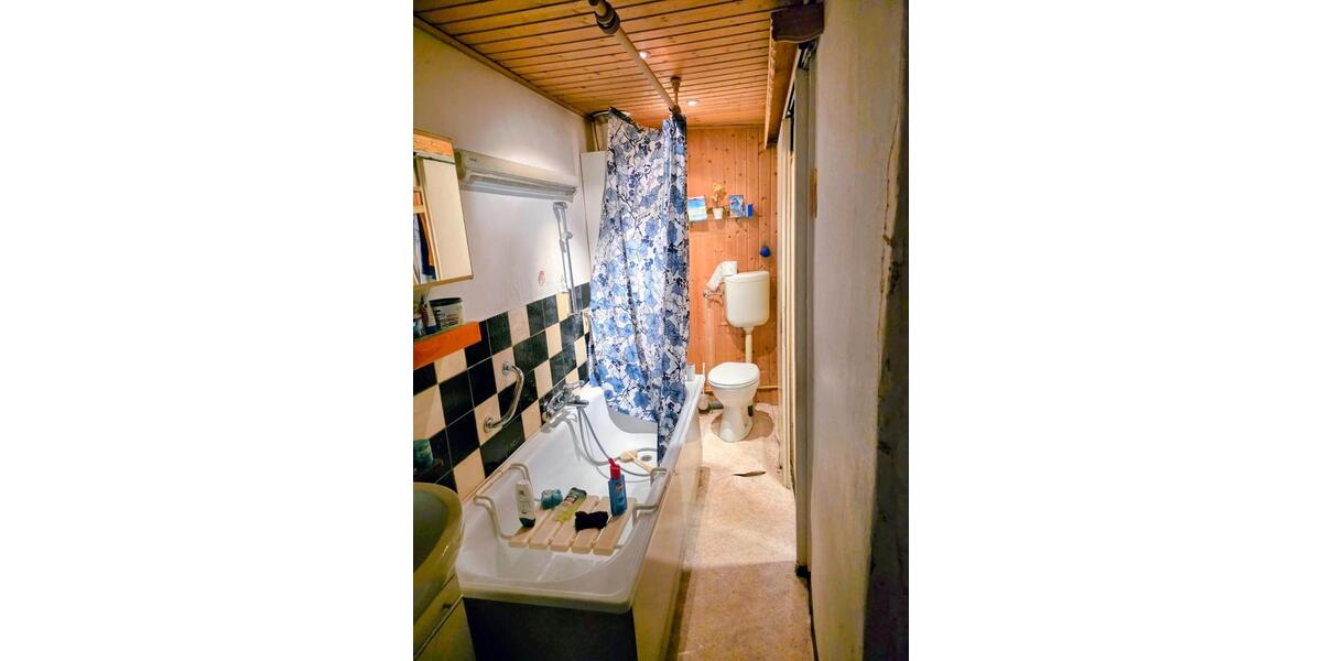 Doppelhaushälfte Straußfurt - 4 Zimmer, 100 m&sup2;, 70.000&euro; | Angebot:27081894