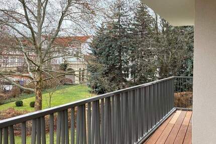 Ruhige Lage im Stadtzentrum mit Blick ins Grüne - inklusive Einbauküche 3 zimmer