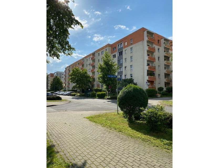 Wohnung zum Kaufen in Weimar 53.800 € 36.58 m²