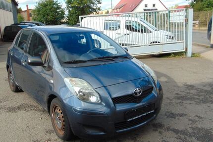 Toyota Yaris 90.000 km 2.799 &euro; Gotha 99867