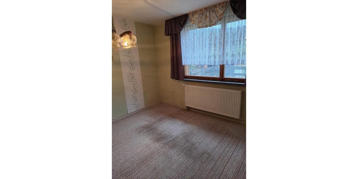 Einfamilienhaus Stadtilm - 7 Zimmer, 120 m&sup2;, 115.000&euro; | Angebot:24533046