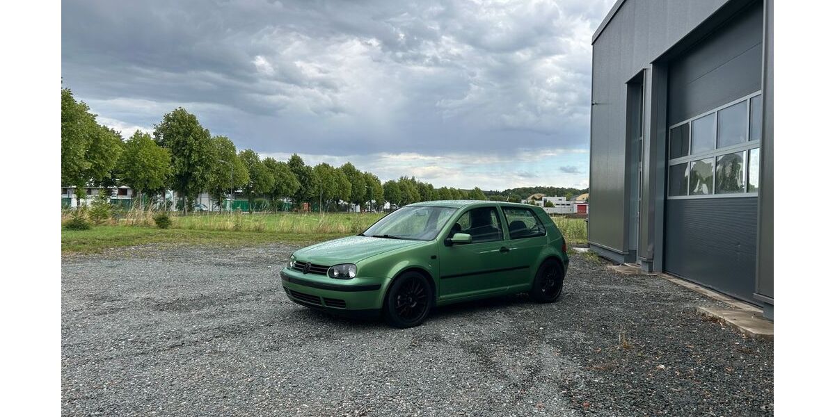 VW Golf 203.456 km 2.500 &euro; Weimar 99428