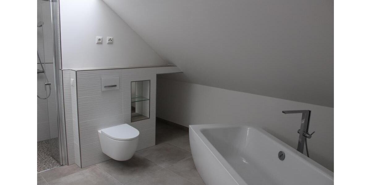 Ruhige Dachgeschosswohnung in Erfurt Gispersleben 3 zimmer