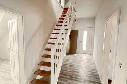 Wohnung Sömmerda - 4 Zimmer, 122 m&sup2;, 1.290&euro; | Angebot:25385540