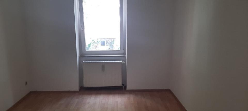 Etagenwohnung Erfurt Johannesplatz - 3 Zimmer, 129 m&sup2;, 123&euro; | Angebot:25045491