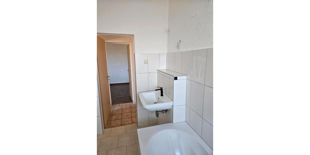 Etagenwohnung Straußfurt - 3 Zimmer, 70 m&sup2;, 780&euro; | Angebot:25543322