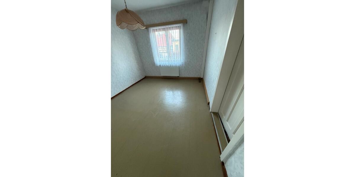 Einfamilienhaus Arnstadt - 8 Zimmer, 134 m&sup2;, 153.000&euro; | Angebot:26402797