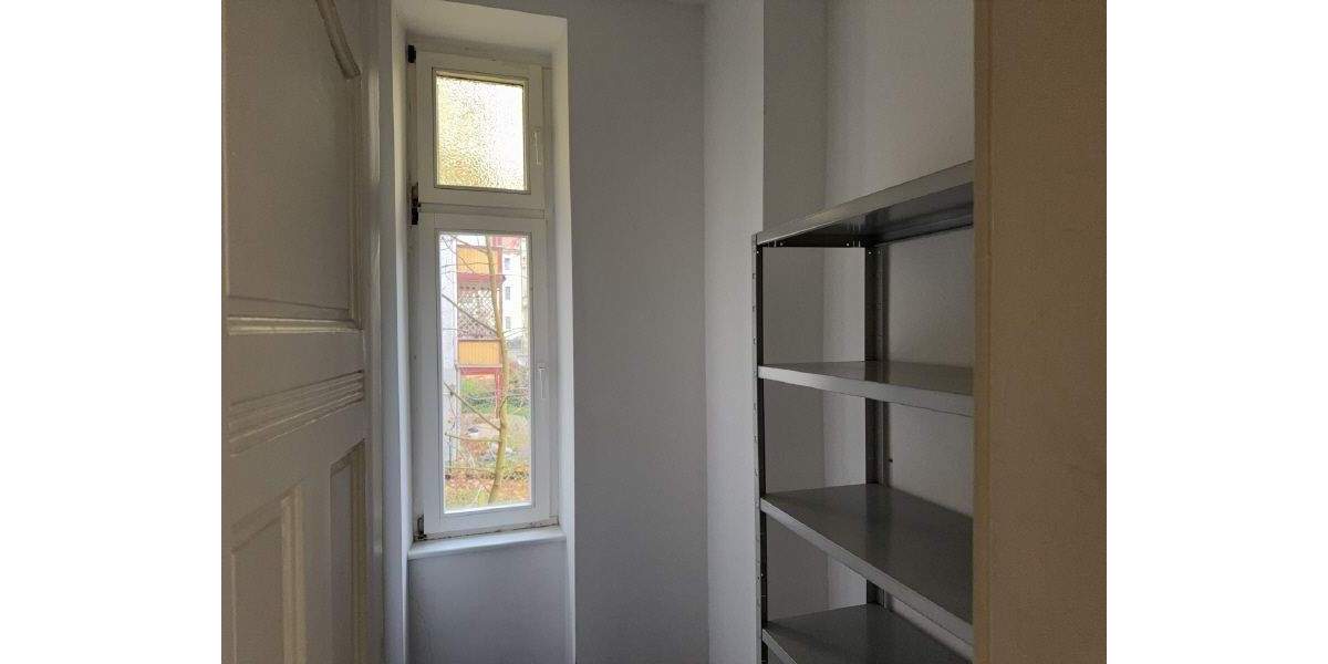 Gewerbeobjekt Gotha - 7 Zimmer, 135 m&sup2;, 1.100&euro; | Angebot:25727901