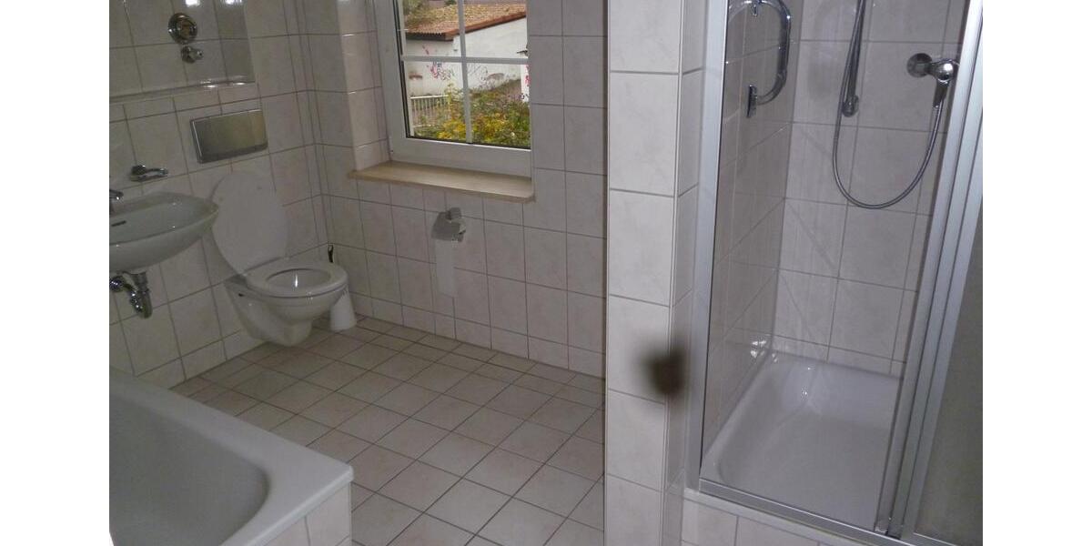 Etagenwohnung Gotha - 4 Zimmer, 120 m&sup2;, 1.015&euro; | Angebot:25571967