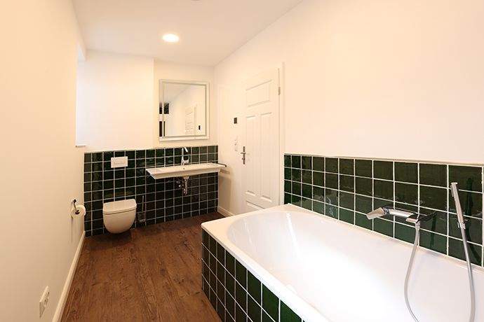 Einfamilienhaus Erfurt Linderbach - 7 Zimmer, 300 m&sup2;, 2.900&euro; | Angebot:25670888