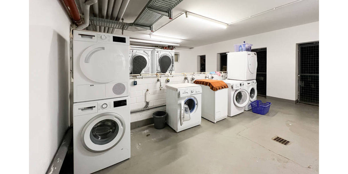 Moderne, bezugsbereite 1Raumwohnung mit Einbauküche & Stellplatz 1 zimmer