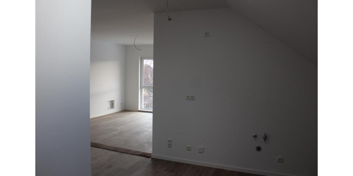 Dachgeschoßwohnung Erfurt Gispersleben - 3 Zimmer, 97 m&sup2;, 1.170&euro; | Angebot:27634714