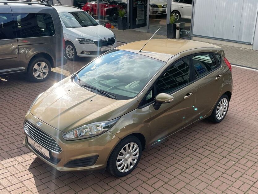 Ford Fiesta 87.657 km 6.500 € Apolda 99510