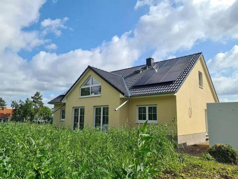 Hausbesichtigung in Walschleben am 21.6.2025 von 10-12 Uhr. Kommen Sie vorbei!