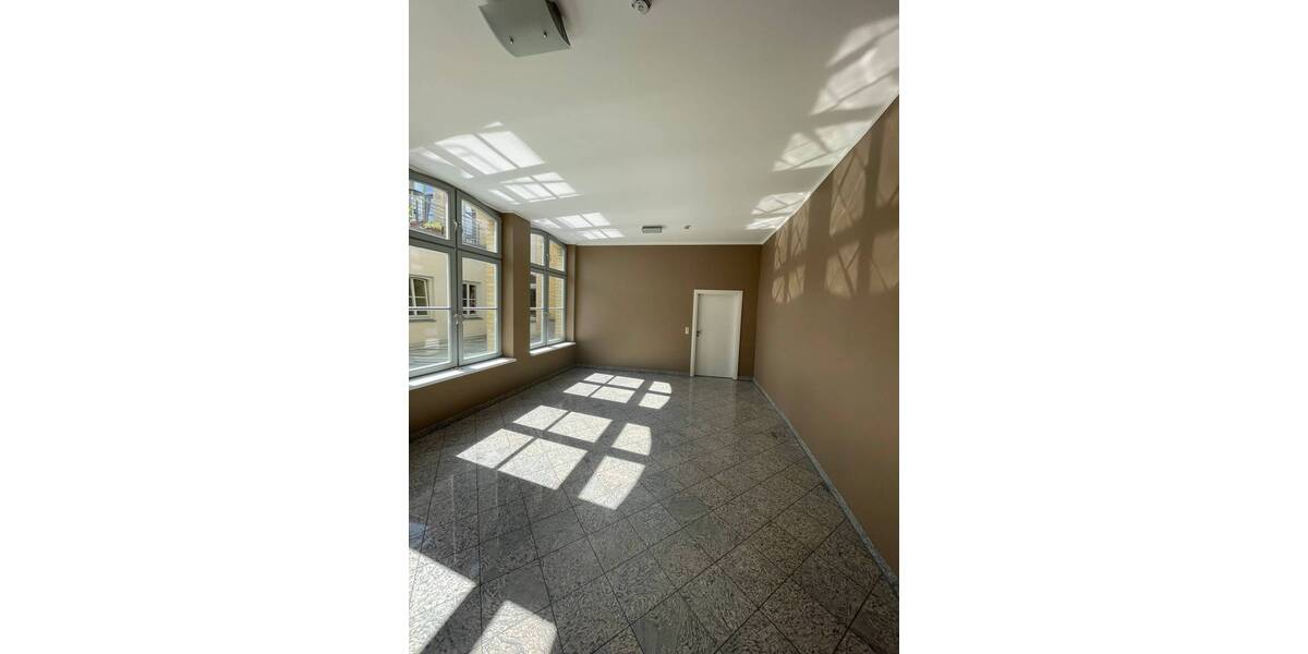 Etagenwohnung Erfurt Altstadt - 2 Zimmer, 92 m&sup2;, 1.112&euro; | Angebot:25667369