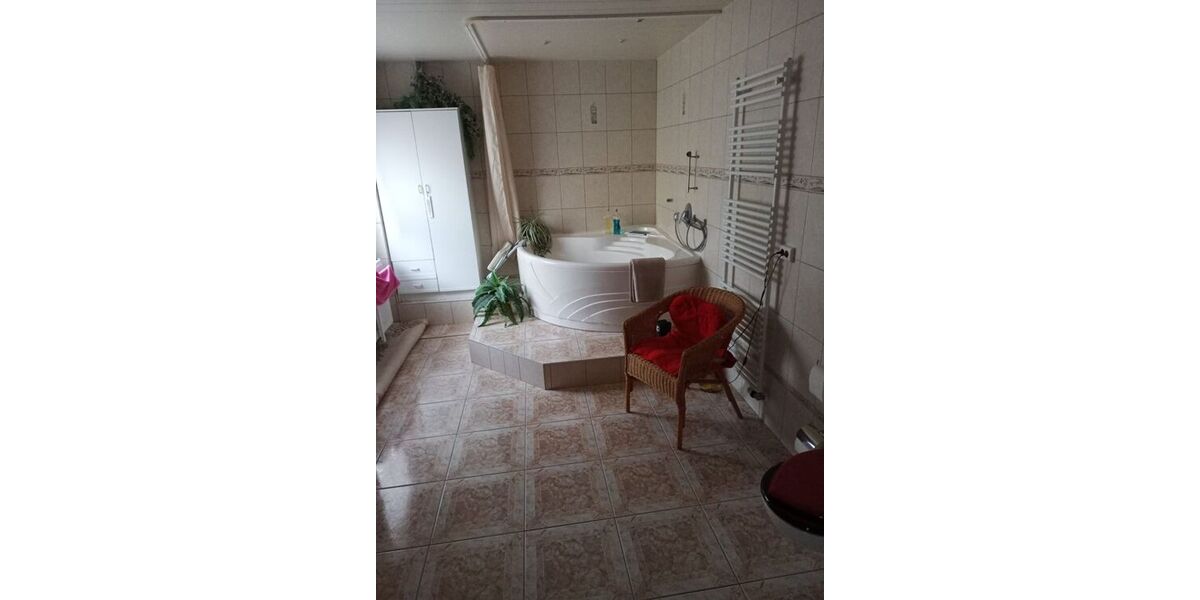 Provisionsfrei* Großzügiges Haus mit 12 Zimmern in Blankenhain - 1- Blankenhain | Angebot:24265821