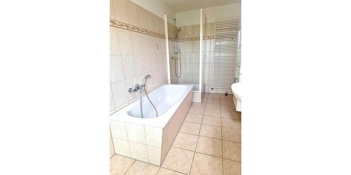Etagenwohnung Erfurt Johannesvorstadt - 3 Zimmer, 89 m&sup2;, 1.068&euro; | Angebot:26648808