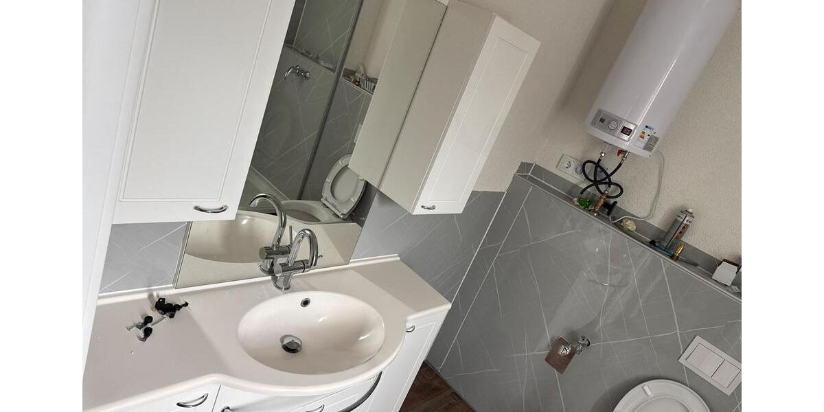 Etagenwohnung Drei Gleichen - 3 Zimmer, 85 m&sup2;, 900&euro; | Angebot:25647949