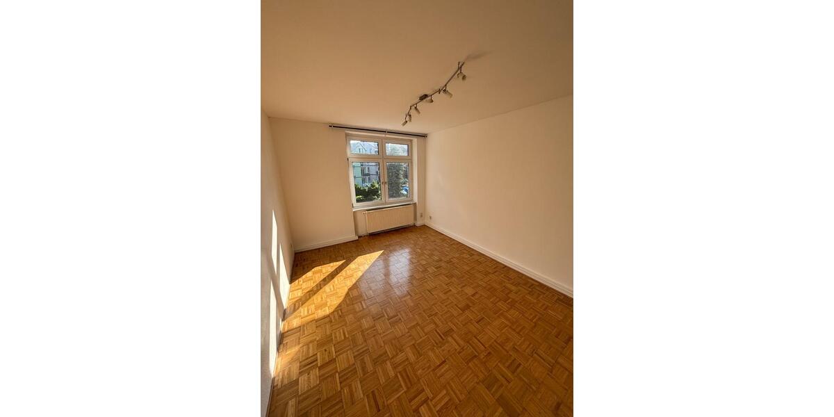 schöne helle 3ZKB mit Balkon 3 zimmer