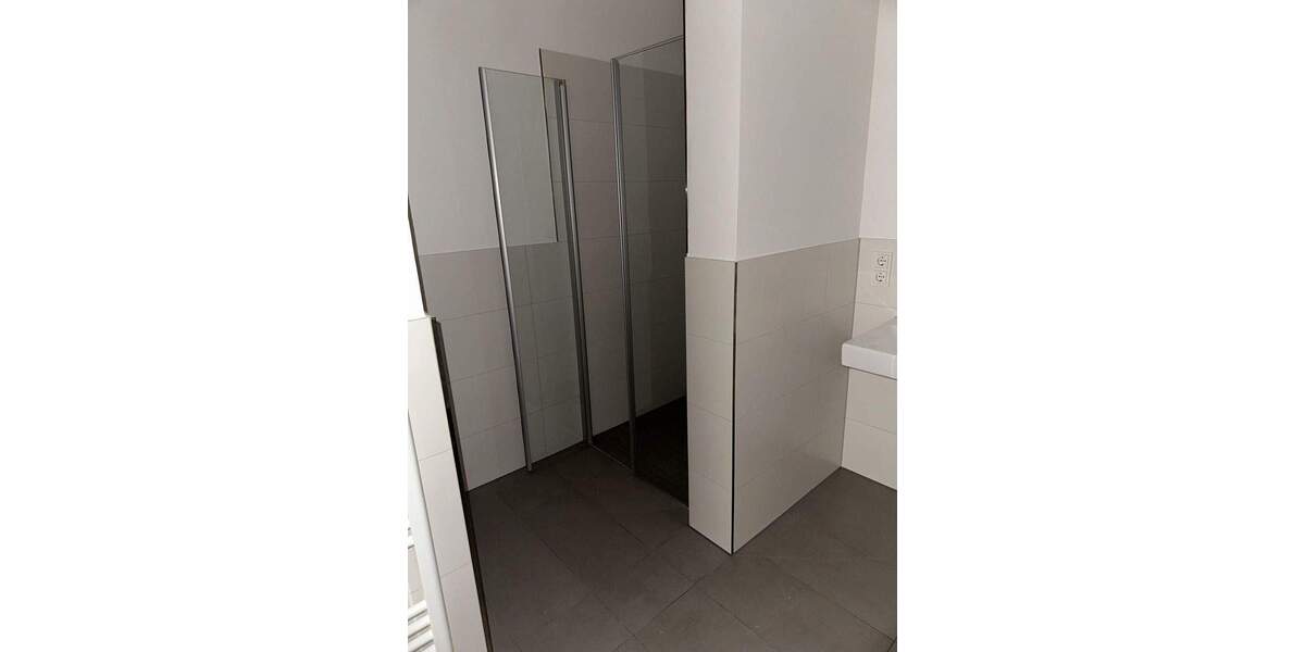 Etagenwohnung Gotha Gotha Nord - 3 Zimmer, 101 m&sup2;, 1.000&euro; | Angebot:24323446