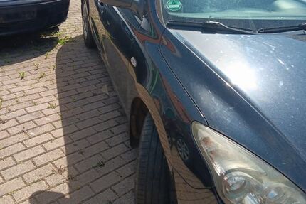 Hyundai i30 177.000 km 1.999 € Brüheim 99869