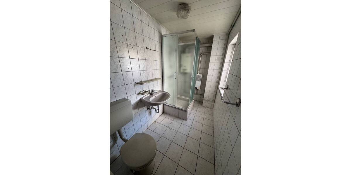 Reihenmittelhaus Ohrdruf - 4 Zimmer, 96 m&sup2;, 45.000&euro; | Angebot:25682864