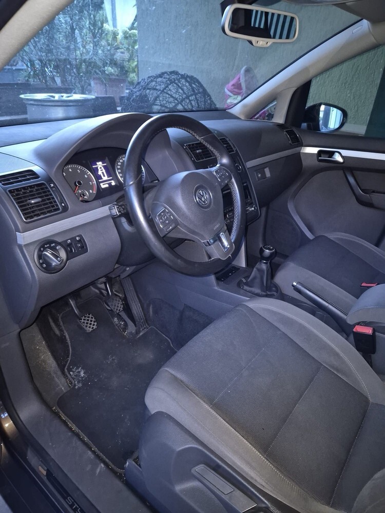 VW Touran 135.000 km 5.600 € Erfurt 99084