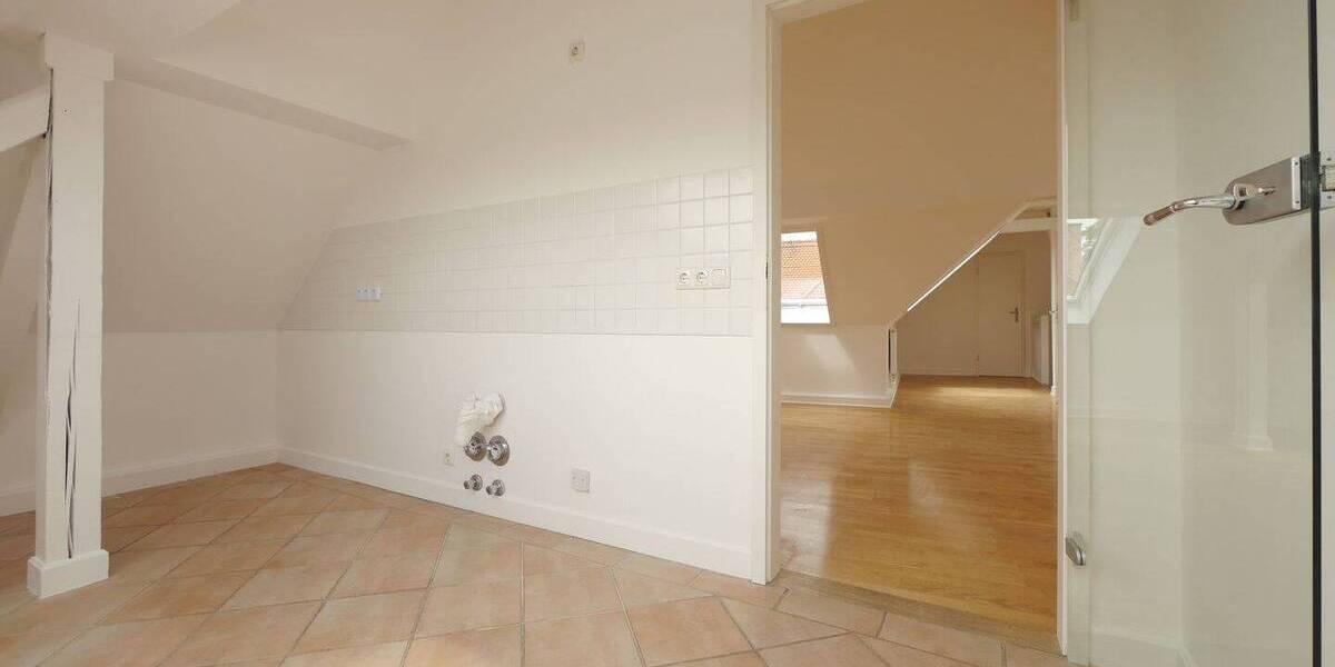 Etagenwohnung Weimar Westvorstadt - 2 Zimmer, 63 m&sup2;, 650&euro; | Angebot:26891503