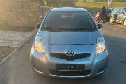 Toyota Yaris 129.000 km 2.200 &euro; Vollersroda 99438