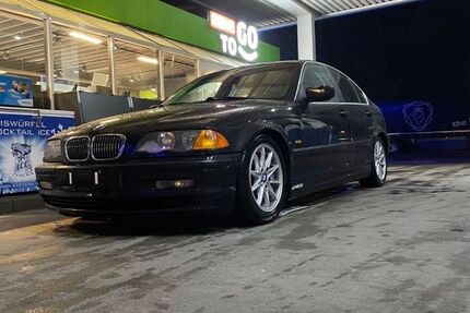BMW 323 270.000 km 5.000 &euro; Ohrdruf 99885