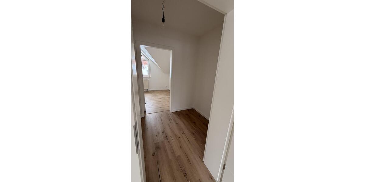 Etagenwohnung Großrudestedt - 4 Zimmer, 82 m&sup2;, 850&euro; | Angebot:25054713