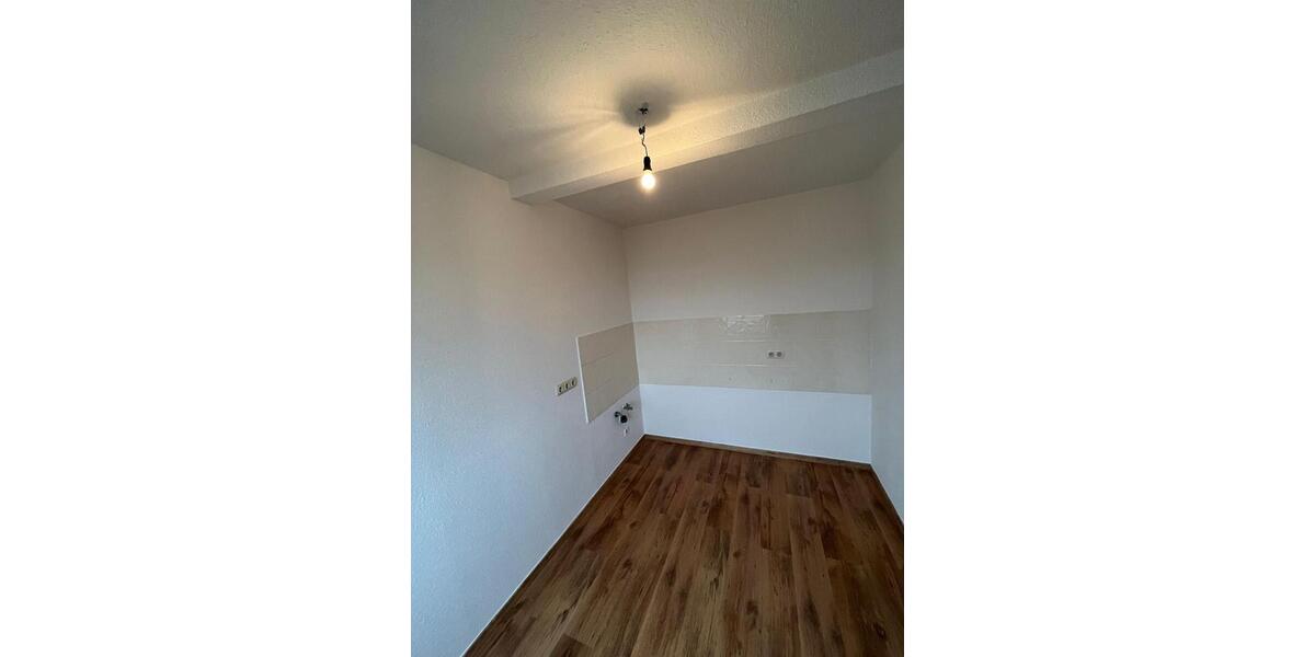 Atlas Immobilien: charmante 4-Zimmer-Wohnung zu vermieten. 4 zimmer