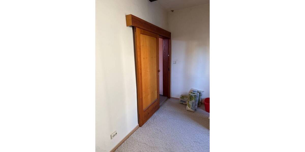 Mehrfamilienhaus, Wohnhaus Geratal - 6 Zimmer, 115 m&sup2;, 120.000&euro; | Angebot:25796922