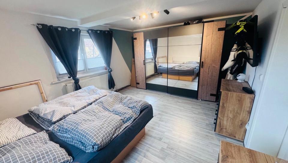 Einfamilienhaus Drei Gleichen - 7 Zimmer, 175 m&sup2;, 275.000&euro; | Angebot:26758319