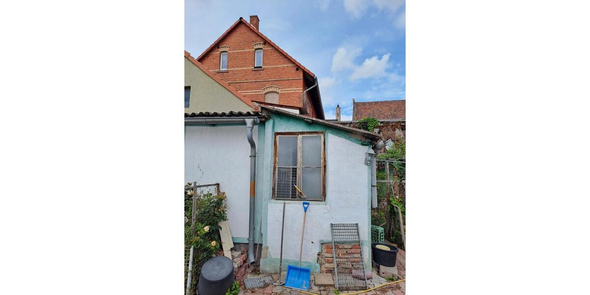 Mehrfamilienhaus, Wohnhaus Straußfurt - 7 Zimmer, 200 m&sup2;, 130.000&euro; | Angebot:26025337