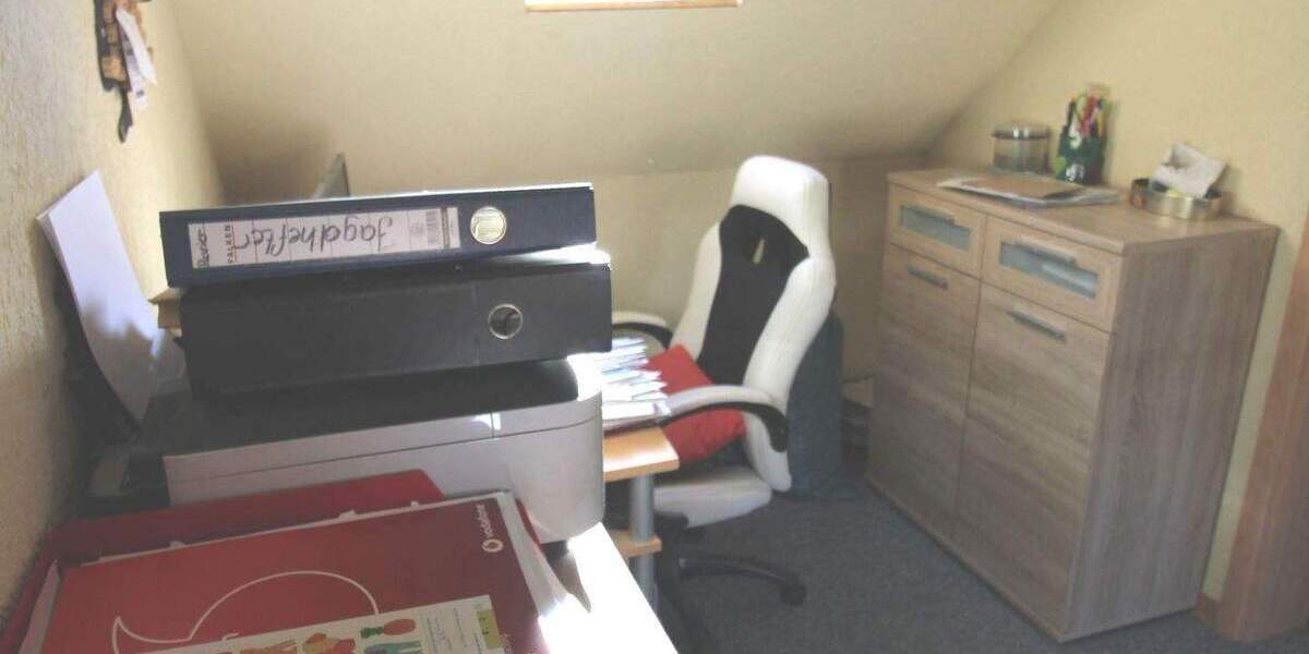 Einfamilienhaus Tonna Burgtonna - 9 Zimmer, 280 m&sup2;, 255.000&euro; | Angebot:25704606