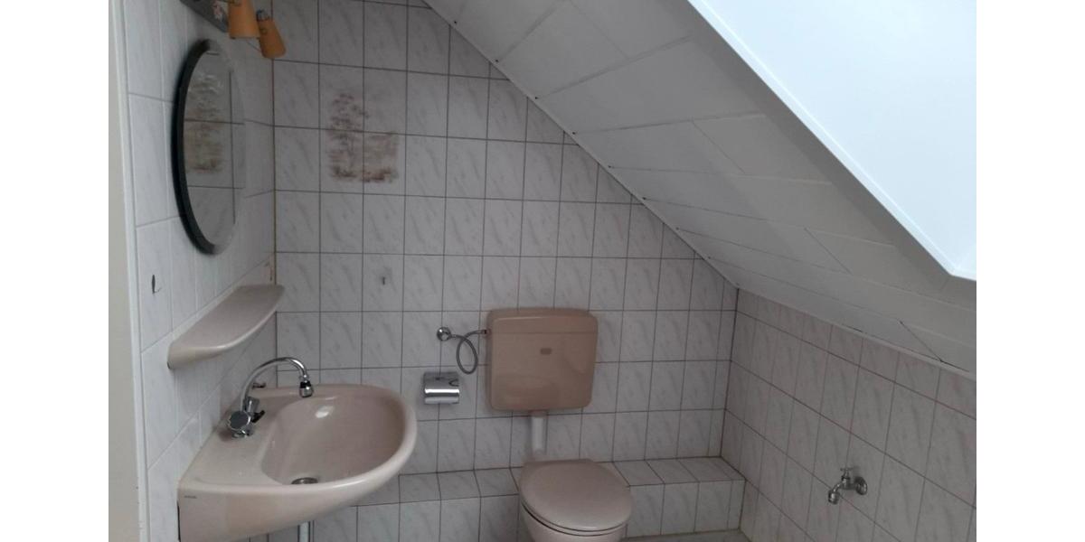 Dachgeschoßwohnung Drei Gleichen - 1 Zimmer, 44 m&sup2;, 36.000&euro; | Angebot:23190985