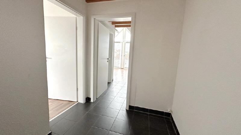 Helle 2-Zimmer-Wohnung mit Balkon und TG-Stellplatz - Dachgeschoßwohnung Gotha Bergallee | Angebot:26961835