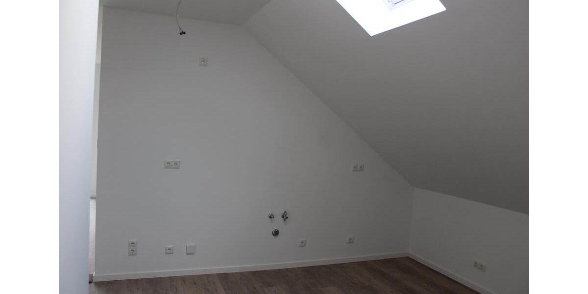 Dachgeschoßwohnung Erfurt Gispersleben - 3 Zimmer, 97 m&sup2;, 1.170&euro; | Angebot:27634714