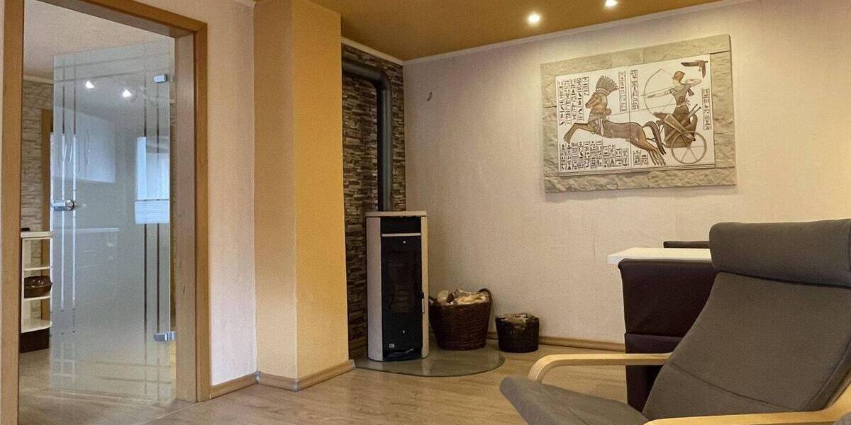 Einfamilienhaus Kölleda - 8 Zimmer, 267 m&sup2;, 279.000&euro; | Angebot:25676937