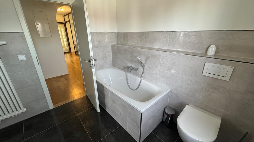 Etagenwohnung Weimar Ehringsdorf - 3.5 Zimmer, 130 m&sup2;, 1.700&euro; | Angebot:22011498